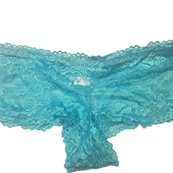 Prima Valentina Cheeksters - Picture 2 of 5